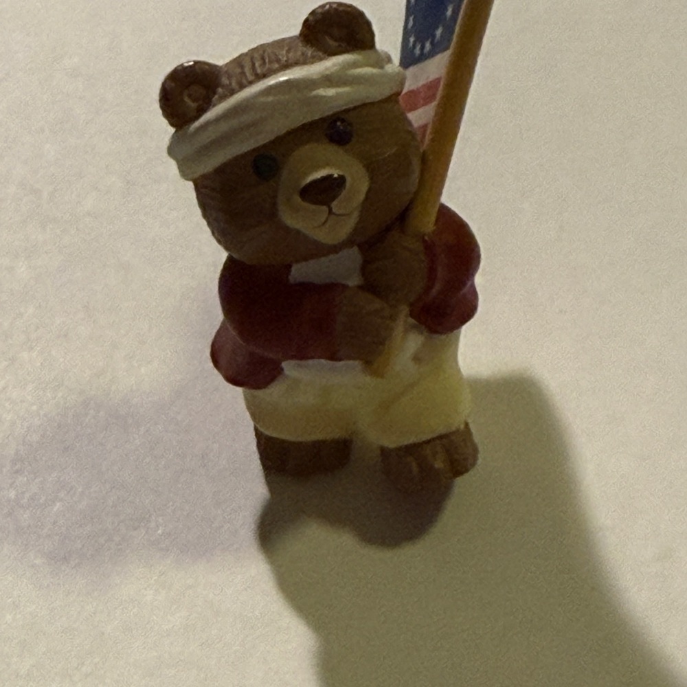 Vintage 1993 Hallmark Merry Miniatures 4th of July Spirit of 76 Bear with Flag